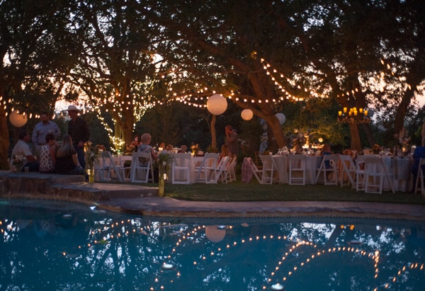 shabby-chic-backyard-wedding