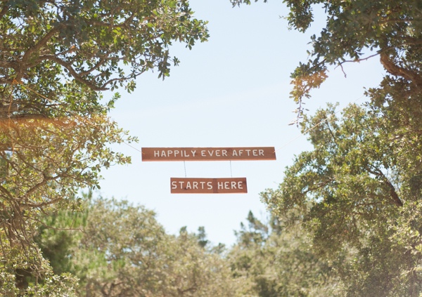 shabby-chic-backyard-wedding