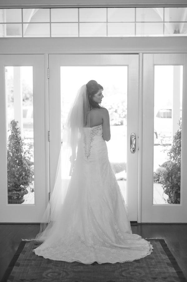 shabby-chic-backyard-wedding