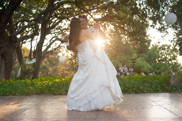 shabby-chic-backyard-wedding