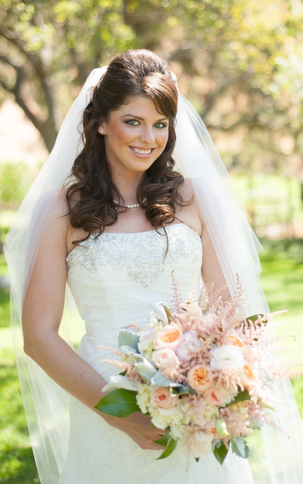 shabby-chic-backyard-wedding