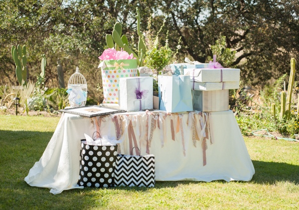 shabby-chic-backyard-wedding
