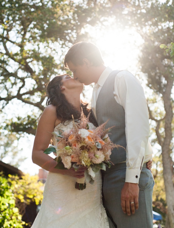 shabby-chic-backyard-wedding
