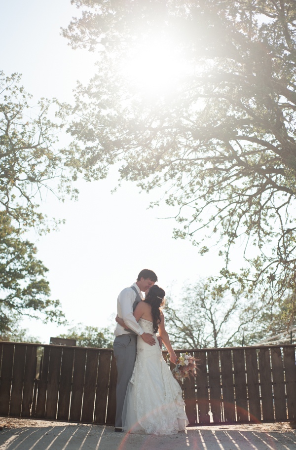 shabby-chic-backyard-wedding