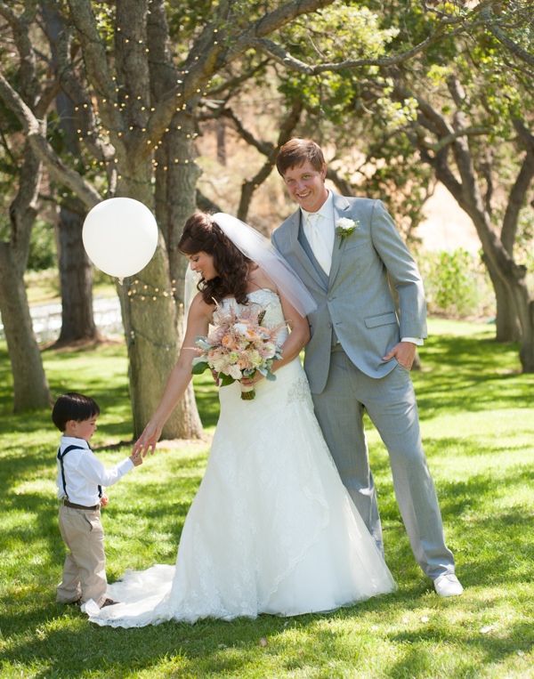 shabby-chic-backyard-wedding