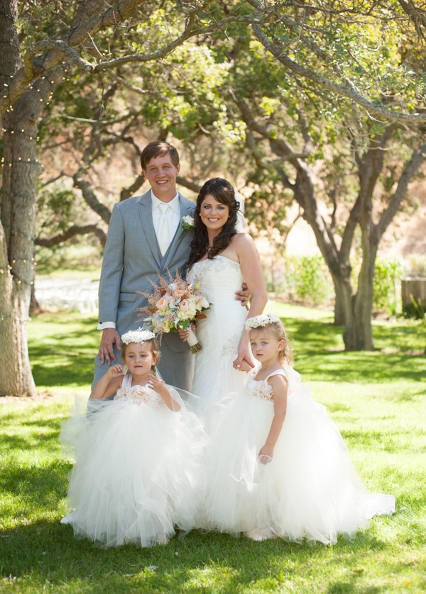shabby-chic-backyard-wedding