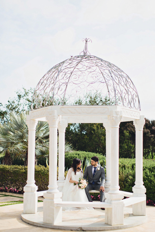 soft-and-romantic-wedding-at-st-regis