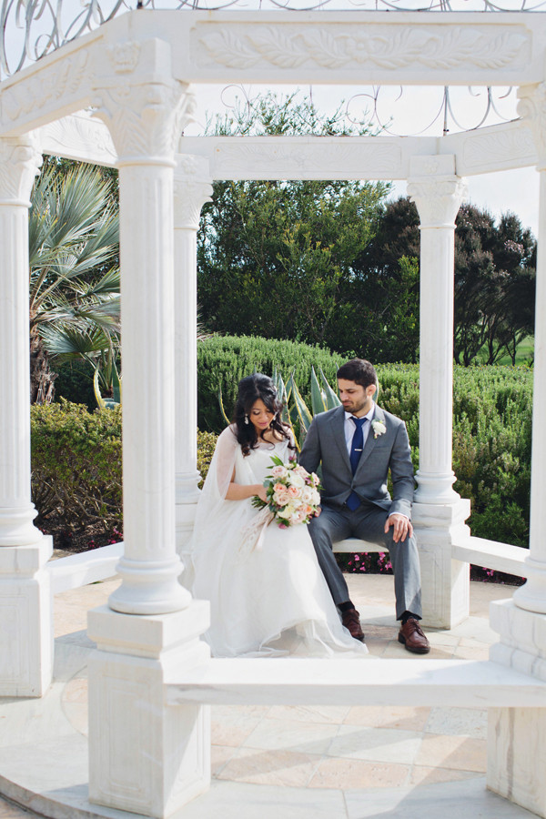 soft-and-romantic-wedding-at-st-regis