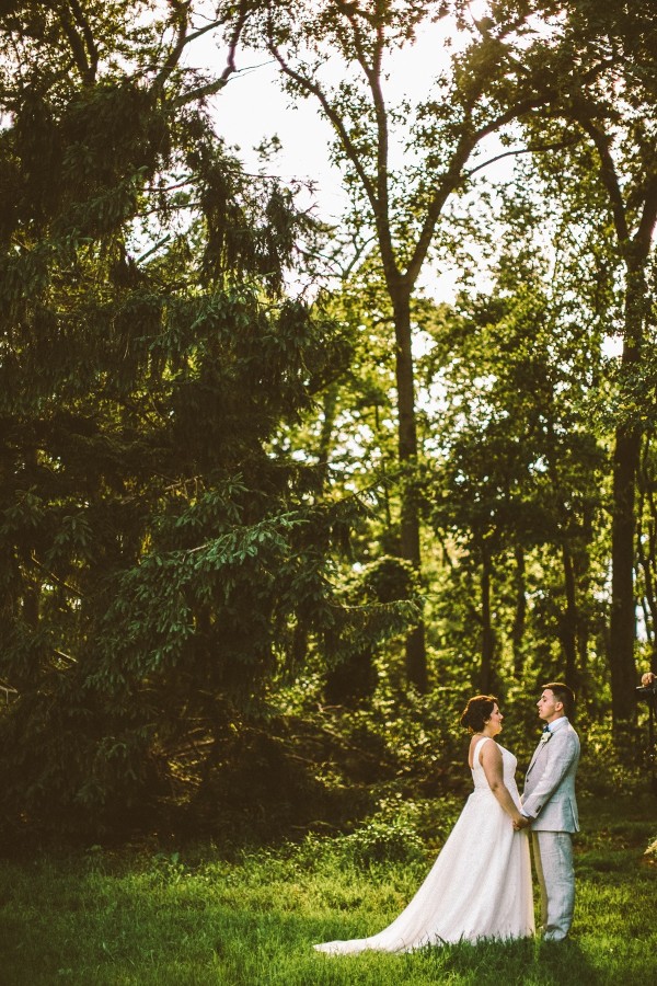 sweet-and-simple-backyard-wedding