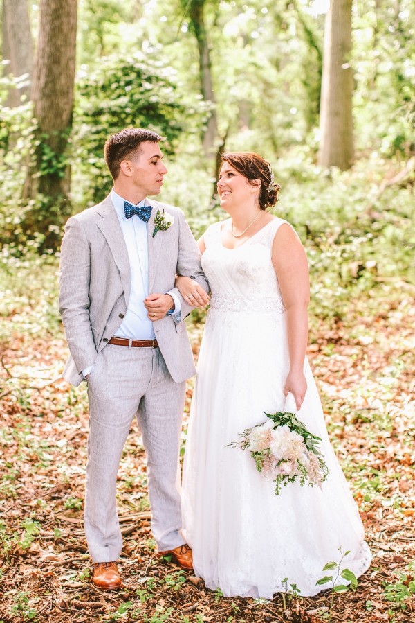 sweet-and-simple-backyard-wedding