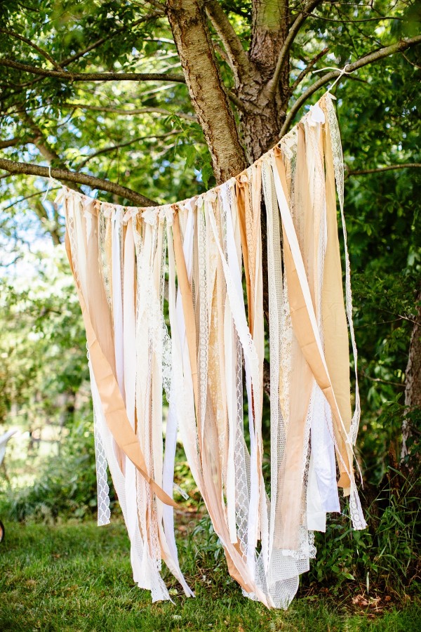 sweet-and-simple-backyard-wedding