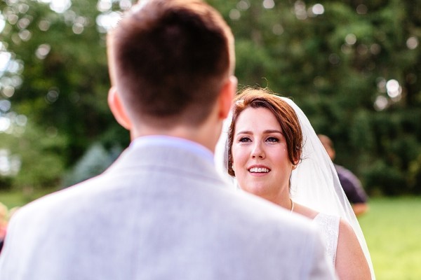 sweet-and-simple-backyard-wedding
