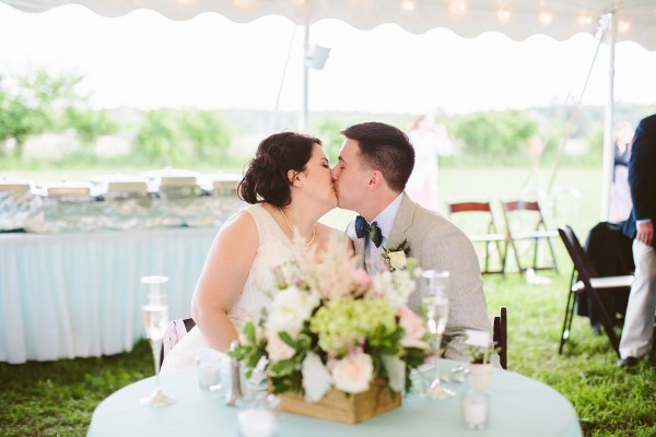 sweet-and-simple-backyard-wedding