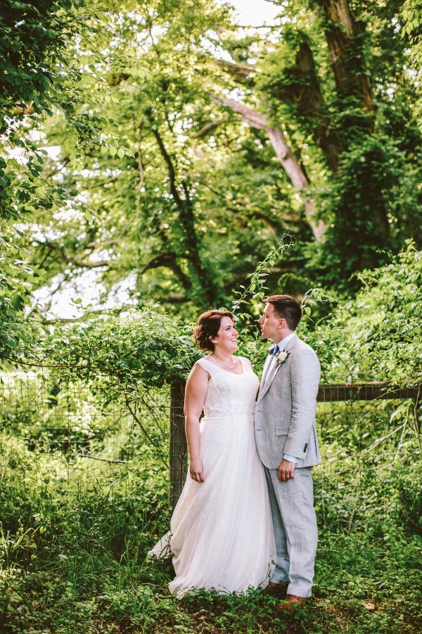 sweet-and-simple-backyard-wedding