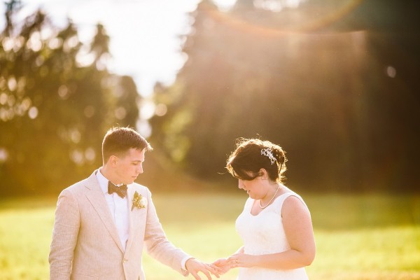 sweet-and-simple-backyard-wedding