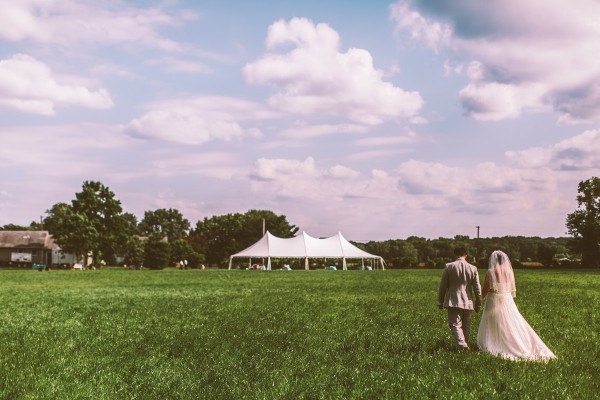 sweet-and-simple-backyard-wedding
