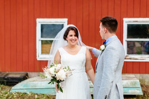 sweet-and-simple-backyard-wedding