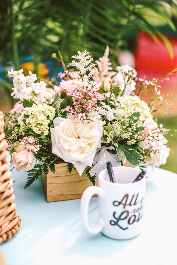 sweet-and-simple-backyard-wedding