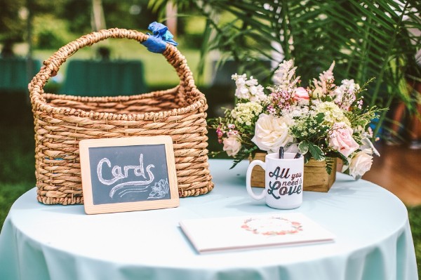 sweet-and-simple-backyard-wedding