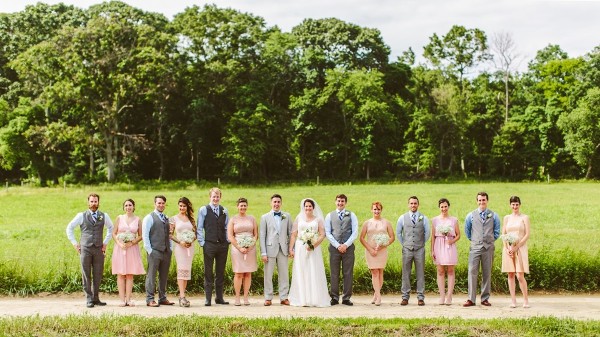 sweet-and-simple-backyard-wedding