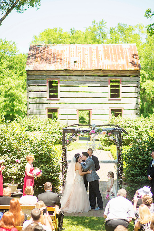 tea-party-inspired-wedding