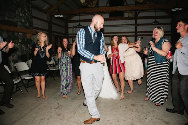 thoughtful-and-thrifty-woodland-wedding
