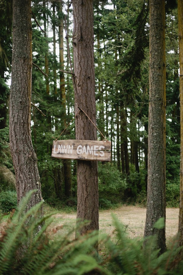 thoughtful-and-thrifty-woodland-wedding