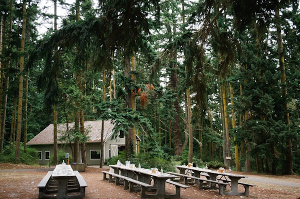 thoughtful-and-thrifty-woodland-wedding