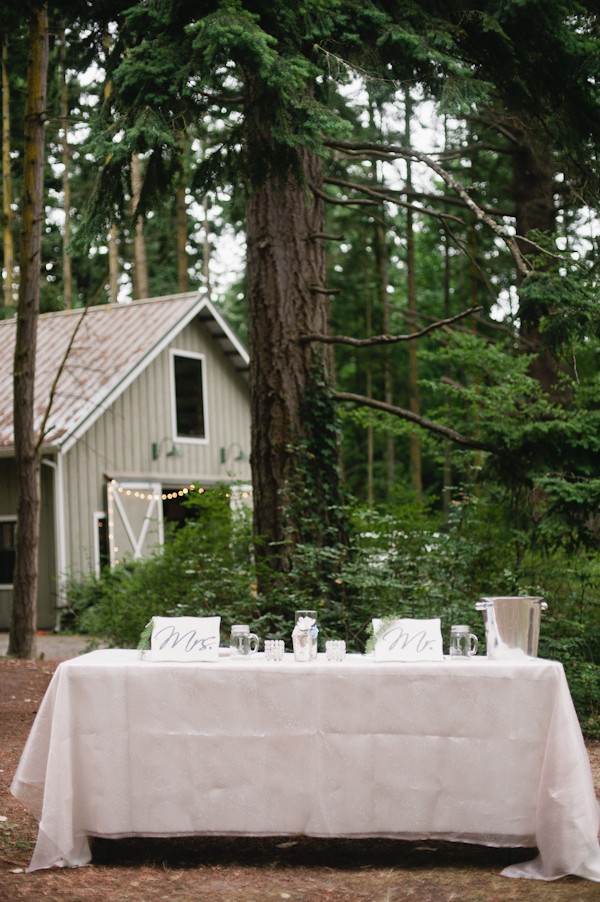 thoughtful-and-thrifty-woodland-wedding