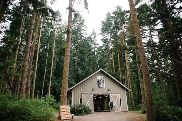 thoughtful-and-thrifty-woodland-wedding