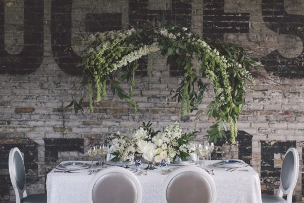 white-black-and-blue-chic-wedding