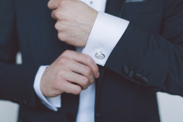 white-black-and-blue-chic-wedding