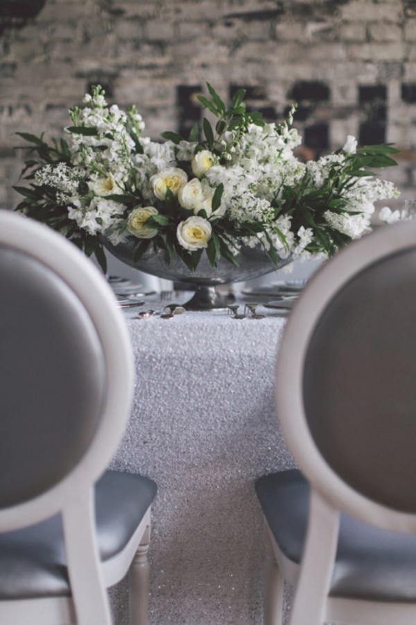white-black-and-blue-chic-wedding