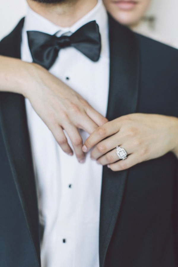 white-black-and-blue-chic-wedding