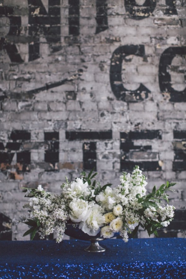 white-black-and-blue-chic-wedding