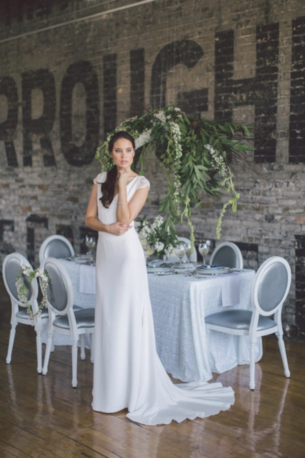 white-black-and-blue-chic-wedding