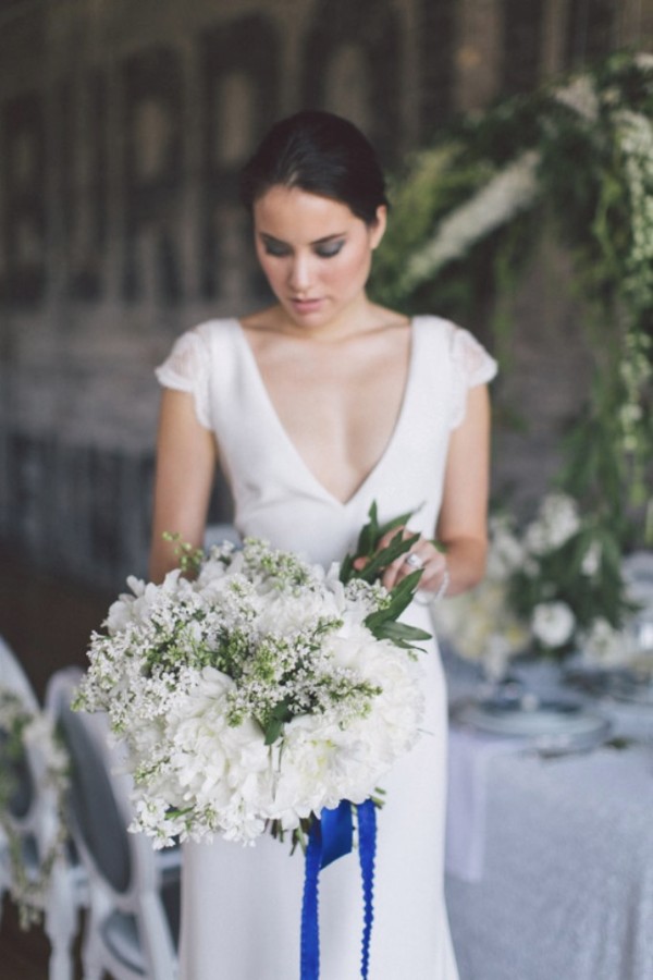 white-black-and-blue-chic-wedding