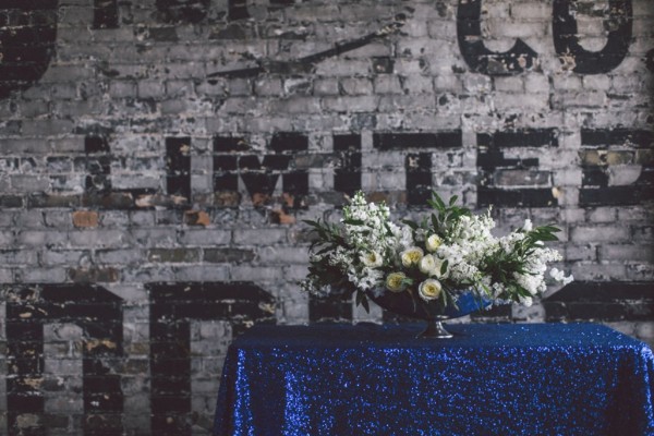 white-black-and-blue-chic-wedding
