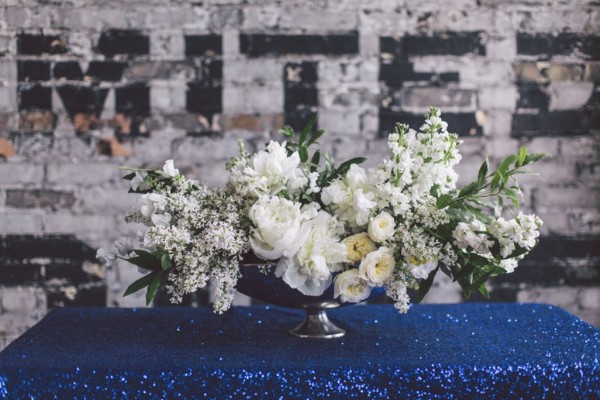 white-black-and-blue-chic-wedding