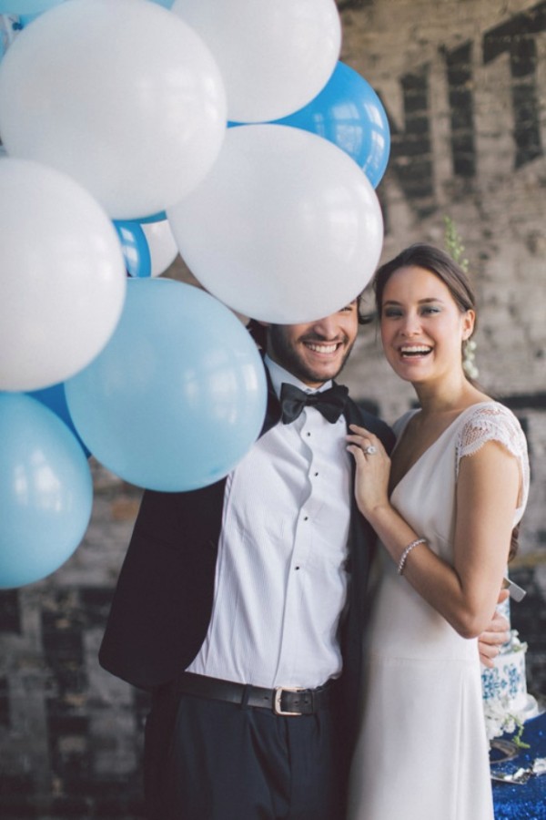 white-black-and-blue-chic-wedding
