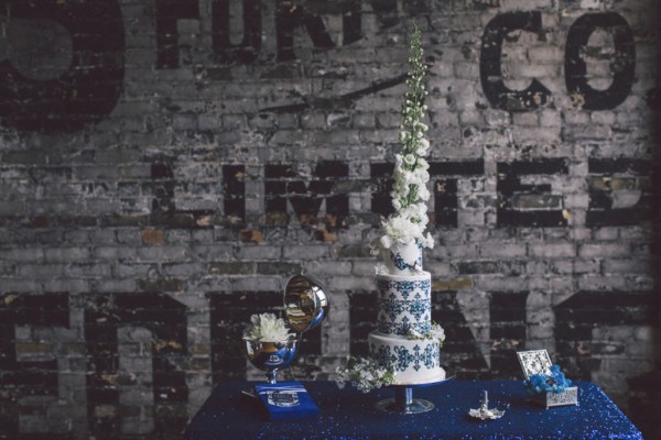 white-black-and-blue-chic-wedding