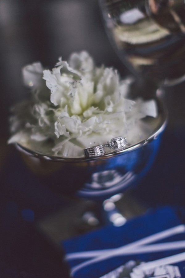 white-black-and-blue-chic-wedding