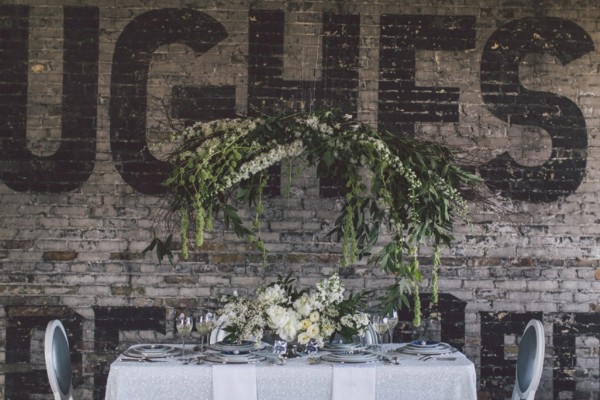 white-black-and-blue-chic-wedding