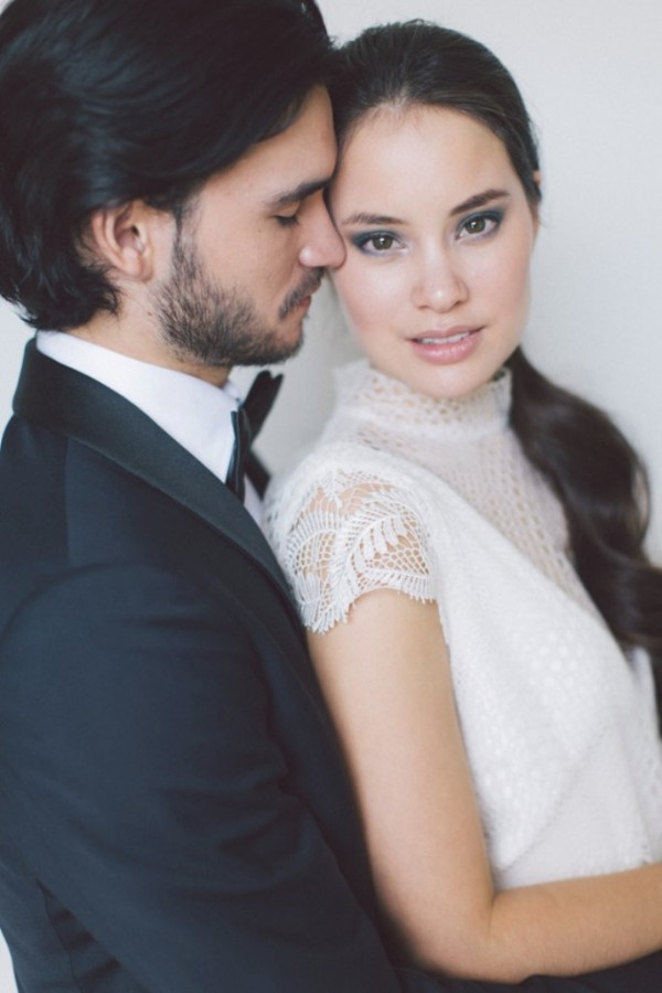white-black-and-blue-chic-wedding