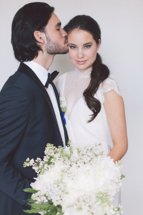 white-black-and-blue-chic-wedding