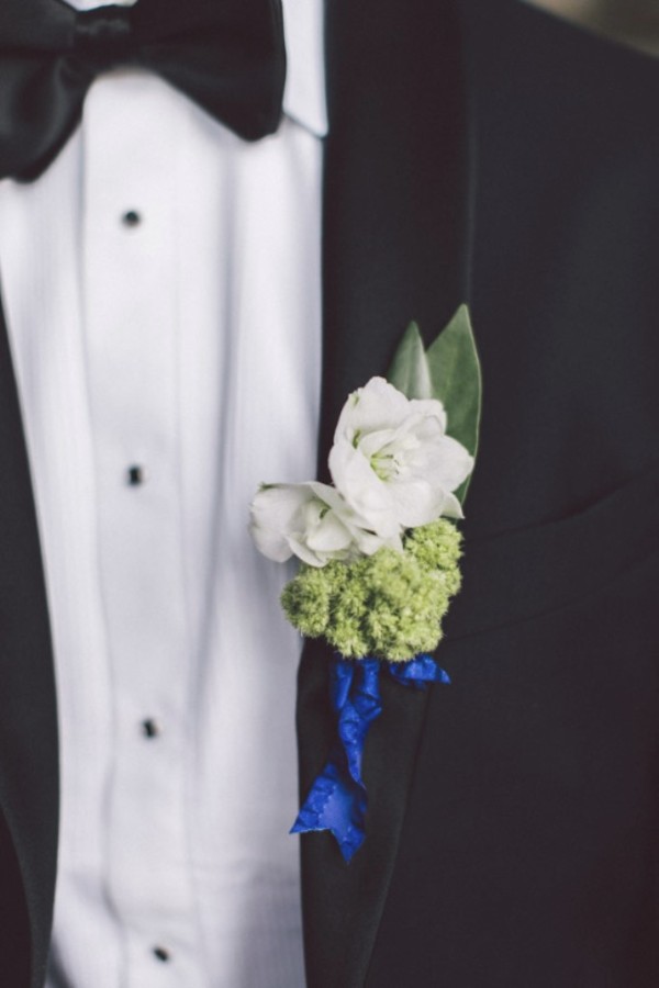 white-black-and-blue-chic-wedding