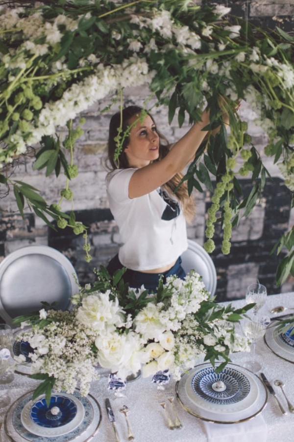 white-black-and-blue-chic-wedding