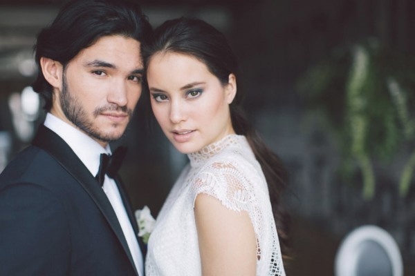 white-black-and-blue-chic-wedding