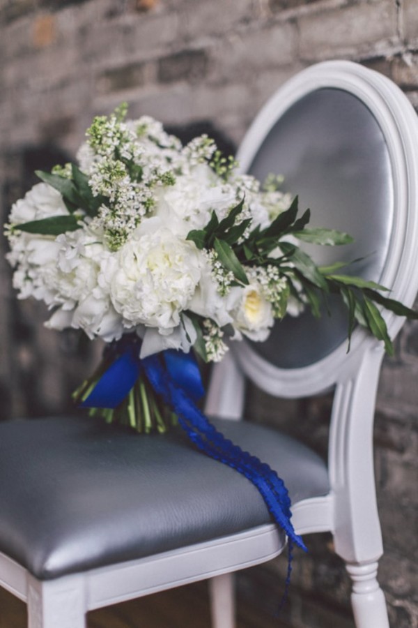 white-black-and-blue-chic-wedding