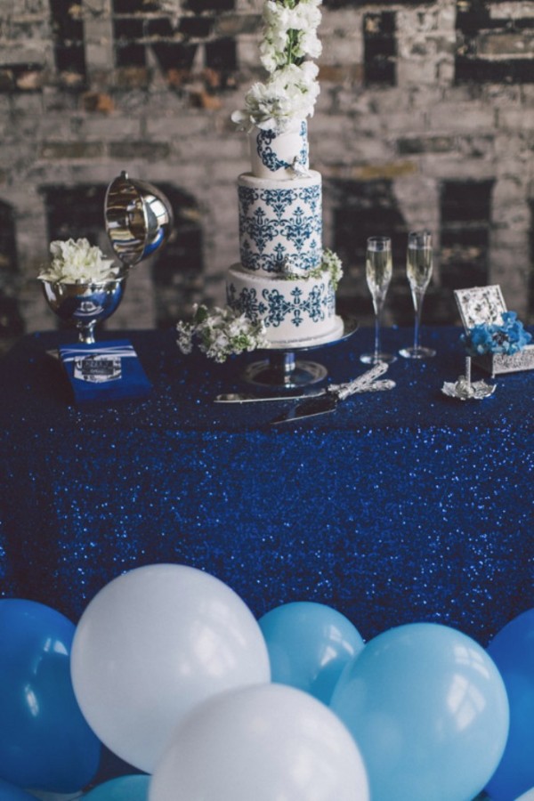 white-black-and-blue-chic-wedding